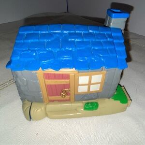 2001 Harry Potter Hagrid’s Hut Polly Pocket.
With Hagred&Harry, Ron, Troll